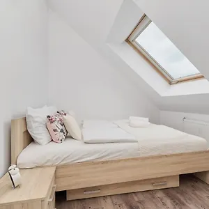 https://semaforowa-modern-apartment-wrocaw-by-renters.hotelswroclaw.com